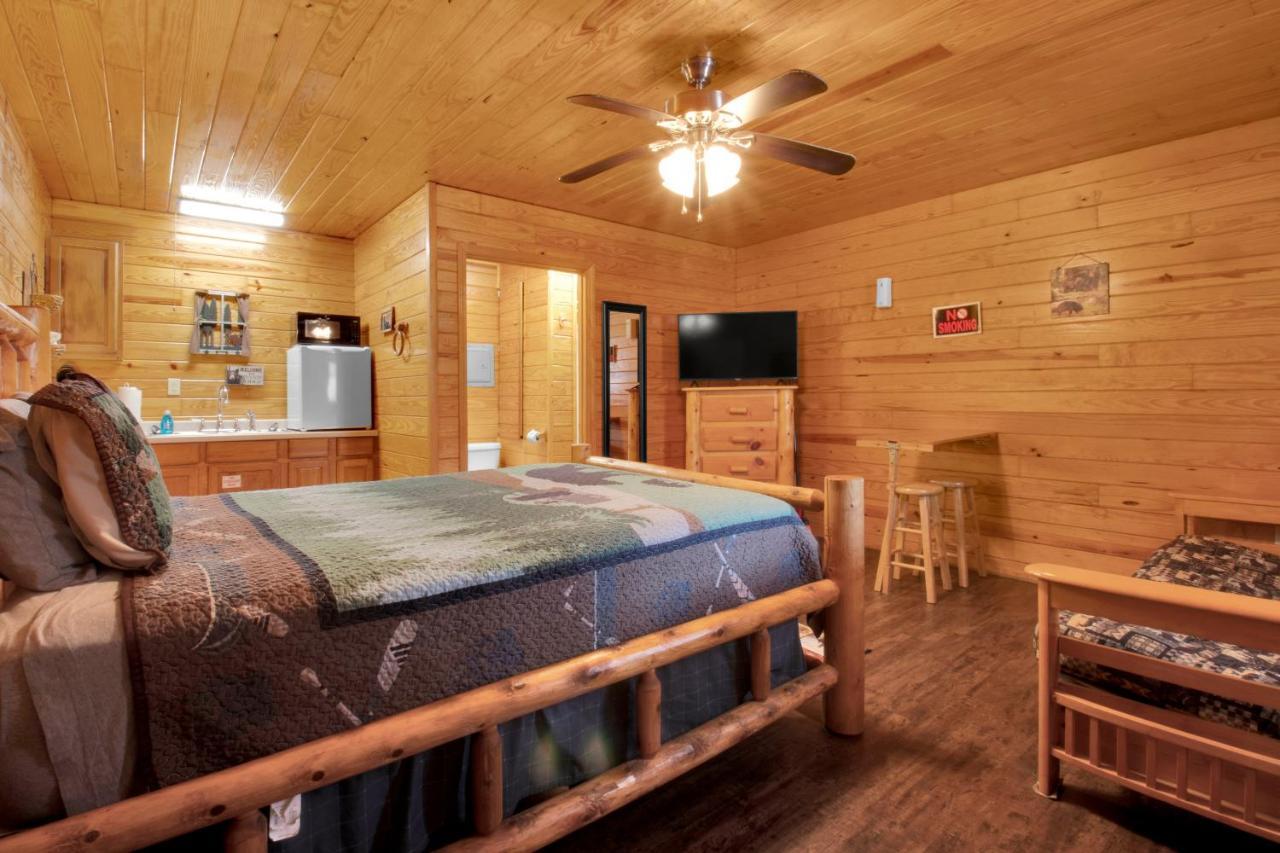 Arrow Creek Camp And Cabins Gatlinburg Esterno foto